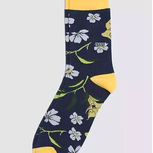 VANS UNISEX CLASSIC PRINT 3/4 CREW SOCK FEATURES A FLOWER PATTERN